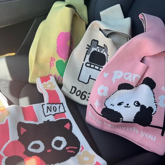 Mini tote style knit bag - Picture 3 of 8